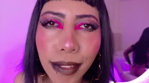 Nina Fox  online show from 30, 7, 2026