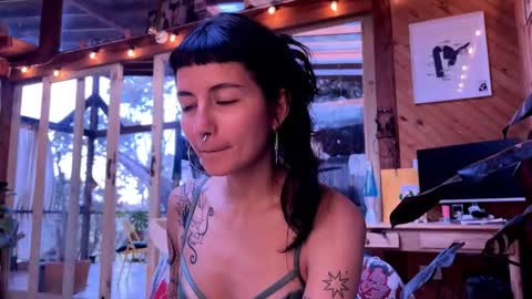 Nina.  online show from 19, 3, 2026