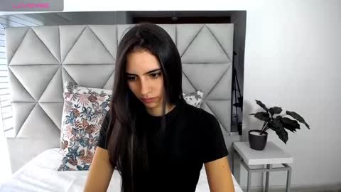 Snapshot of nina_pons chatting on 31, 12, 2024  Nina  online show from 31, 12, 2024