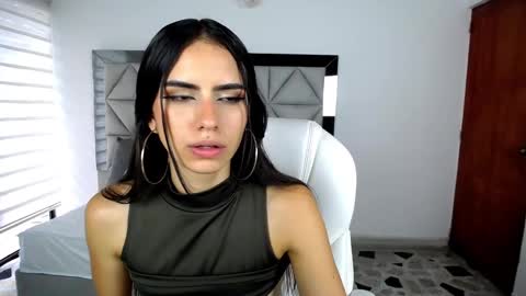 Snapshot of nina_pons chatting on 28, 1, 2025  Nina  online show from 28, 1, 2025