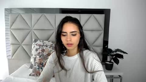 Snapshot of nina_pons chatting on 5, 2, 2025  Nina  online show from 5, 2, 2025