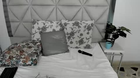 Snapshot of nina_pons chatting on 5, 3, 2025  Nina  online show from 5, 3, 2025