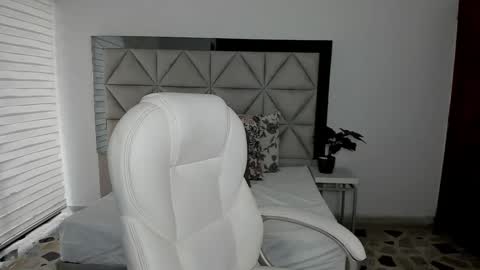 Snapshot of nina_pons chatting on 5, 3, 2025  Nina  online show from 5, 3, 2025