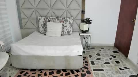 Snapshot of nina_pons chatting on 1, 10, 2025  Nina  online show from 1, 10, 2025