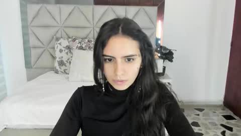 Snapshot of nina_pons chatting on 22, 10, 2025  Nina  online show from 22, 10, 2025