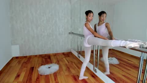 Snapshot of nina_ponse chatting on 31, 1, 2025 Natalia  FOLLOW ME ----  nathy po online show from 31, 1, 2025