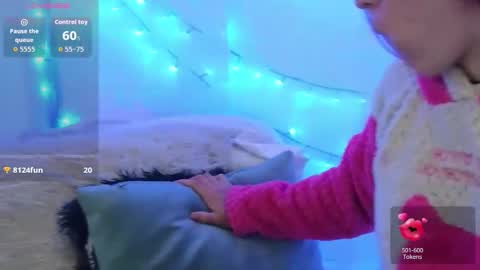 Ninaa fox online show from 29, 4, 2026