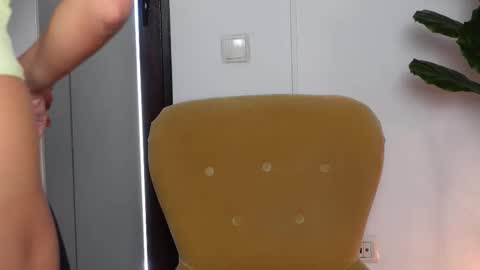 NinaCrystal online show from 28, 10, 2025