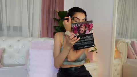 Snapshot of ninacrystal chatting on 2, 7, 2026 NinaCrystal online show from 2, 7, 2026