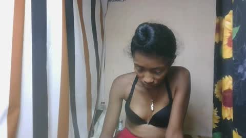 ninaeaa online show from 5, 12, 2025