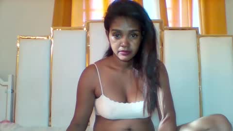 Snapshot of ninah_rise chatting on 5, 3, 2026 ninah_rise online show from 5, 3, 2026