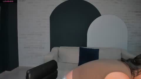  Nina  online show from 2, 8, 2026