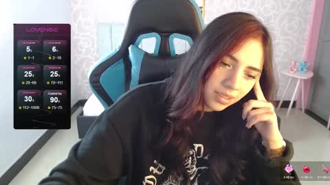 Snapshot of ninfa_ch chatting on 23, 12, 2024 Ninfa online show from 23, 12, 2024