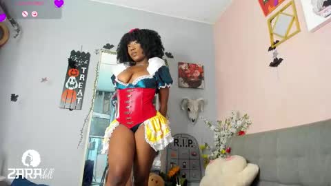 Snapshot of nini_martinii chatting on 2, 11, 2025 NINI  online show from 2, 11, 2025