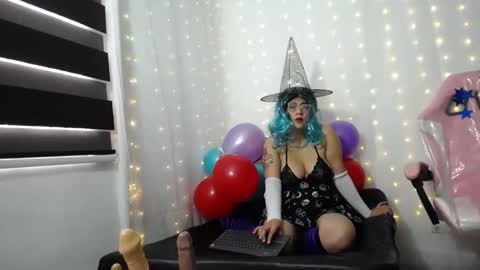 Niuk online show from 24, 10, 2025