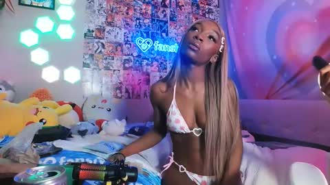 NIVIA WOLFE online show from 12, 12, 2024