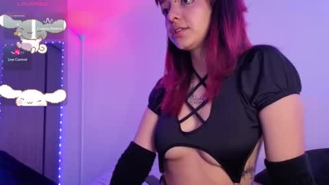 Snapshot of nixxi_ chatting on 18, 11, 2025 nix online show from 18, 11, 2025