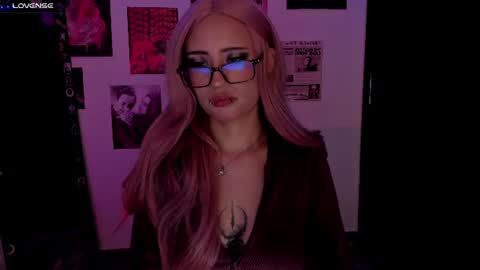 Snapshot of nixxie_ chatting on 10, 7, 2026 Nixxie online show from 10, 7, 2026