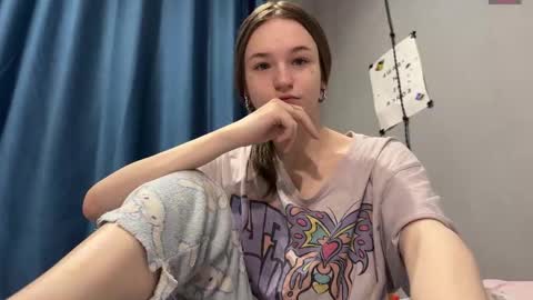 Snapshot of nloraaa chatting on 21, 12, 2025 Tears Lora online show from 21, 12, 2025