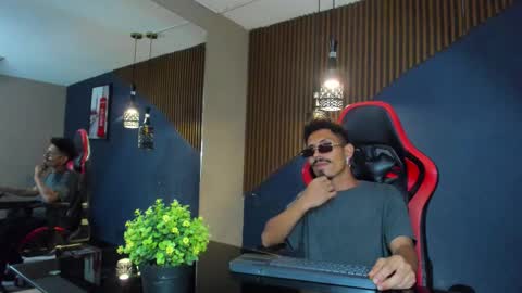 Noah online show from 4, 3, 2026