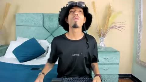 Noah online show from 5, 8, 2026