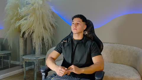 Snapshot of noah_clarkk chatting on 30, 6, 2026 Noah online show from 30, 6, 2026