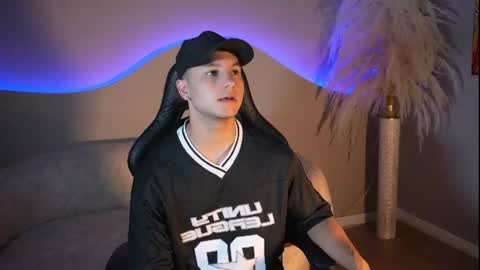 Snapshot of noah_clarkk chatting on 25, 7, 2026 Noah online show from 25, 7, 2026