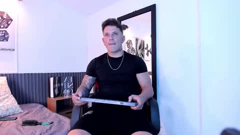 Snapshot of noah_dawsondy chatting on 16, 10, 2025 Noah  online show from 16, 10, 2025