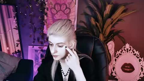 Snapshot of noah_elmer chatting on 15, 5, 2026 REAL name LiaDM are always open online show from 15, 5, 2026
