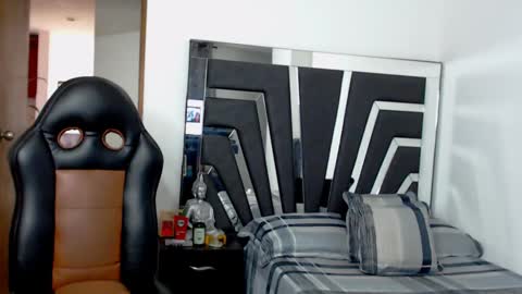 Snapshot of noah_harris01 chatting on 21, 2, 2025 Noah Harris01 online show from 21, 2, 2025