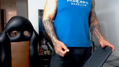 Snapshot of noah_harris01 chatting on 23, 10, 2025 Noah Harris01 online show from 23, 10, 2025