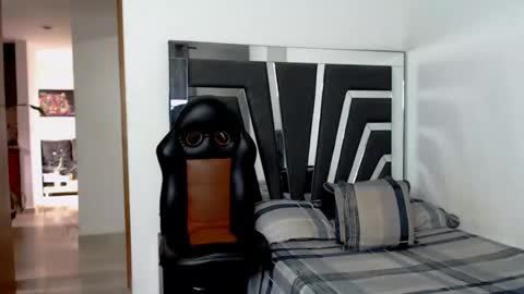 Snapshot of noah_harris01 chatting on 2, 11, 2025 Noah Harris01 online show from 2, 11, 2025