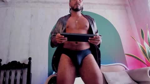 Snapshot of noah_jones__ chatting on 4, 2, 2025 Noah online show from 4, 2, 2025