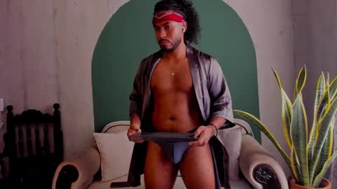 Snapshot of noah_jones__ chatting on 27, 2, 2025 Noah online show from 27, 2, 2025