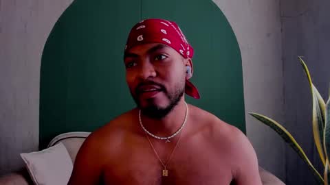 Snapshot of noah_jones__ chatting on 1, 3, 2025 Noah online show from 1, 3, 2025