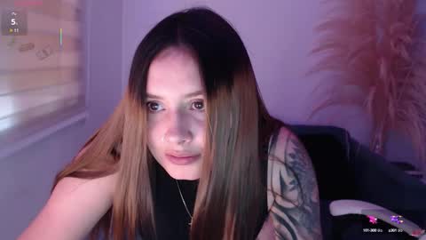 noah_white3 online show from 14, 10, 2025