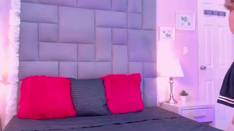 Snapshot of noahbells chatting on 21, 12, 2025 Noah online show from 21, 12, 2025