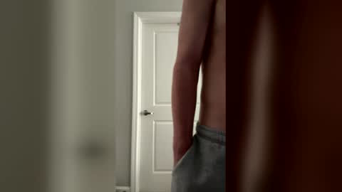 Snapshot of noahsmith1900 chatting on 6, 4, 2026 noahistrue online show from 6, 4, 2026