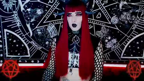 Snapshot of noamy_666 chatting on 10, 12, 2024 caroline online show from 10, 12, 2024