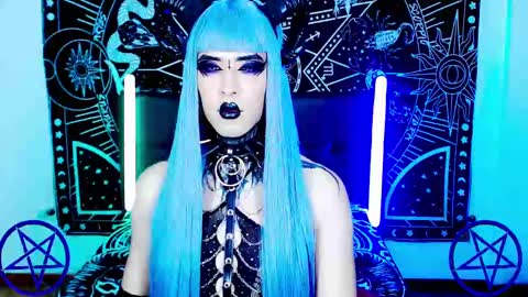 Snapshot of noamy_666 chatting on 10, 2, 2025 caroline online show from 10, 2, 2025