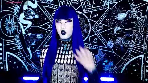 Snapshot of noamy_666 chatting on 29, 10, 2025 caroline online show from 29, 10, 2025