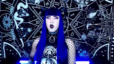 Snapshot of noamy_666 chatting on 11, 11, 2025 caroline online show from 11, 11, 2025