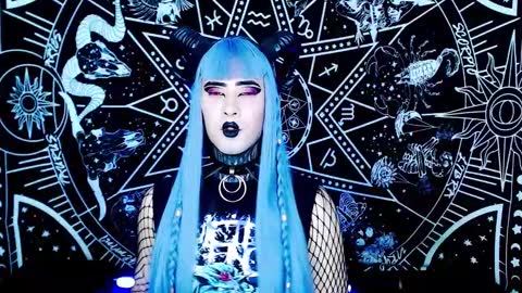 Snapshot of noamy_666 chatting on 12, 11, 2025 caroline online show from 12, 11, 2025