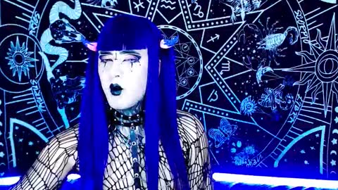 Snapshot of noamy_666 chatting on 22, 12, 2025 caroline online show from 22, 12, 2025