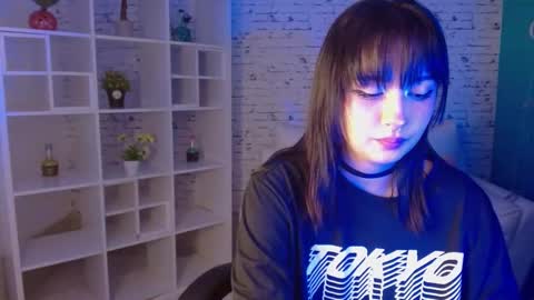 Snapshot of noeva_ chatting on 28, 9, 2025 Noeva online show from 28, 9, 2025