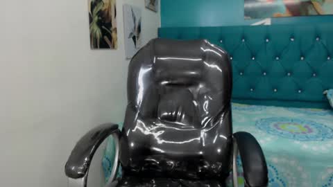 Noha Scott online show from 12, 1, 2025