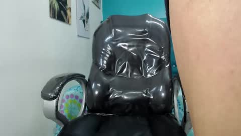 Noha Scott online show from 12, 2, 2025