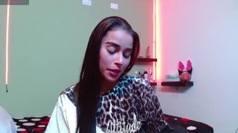 Snapshot of noha_thomson chatting on 2, 2, 2025 Noha Thomson online show from 2, 2, 2025