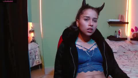 Snapshot of noha_thomson chatting on 5, 3, 2025 Noha Thomson online show from 5, 3, 2025