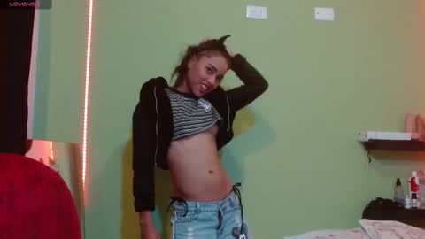 Snapshot of noha_thomson chatting on 6, 3, 2025 Noha Thomson online show from 6, 3, 2025